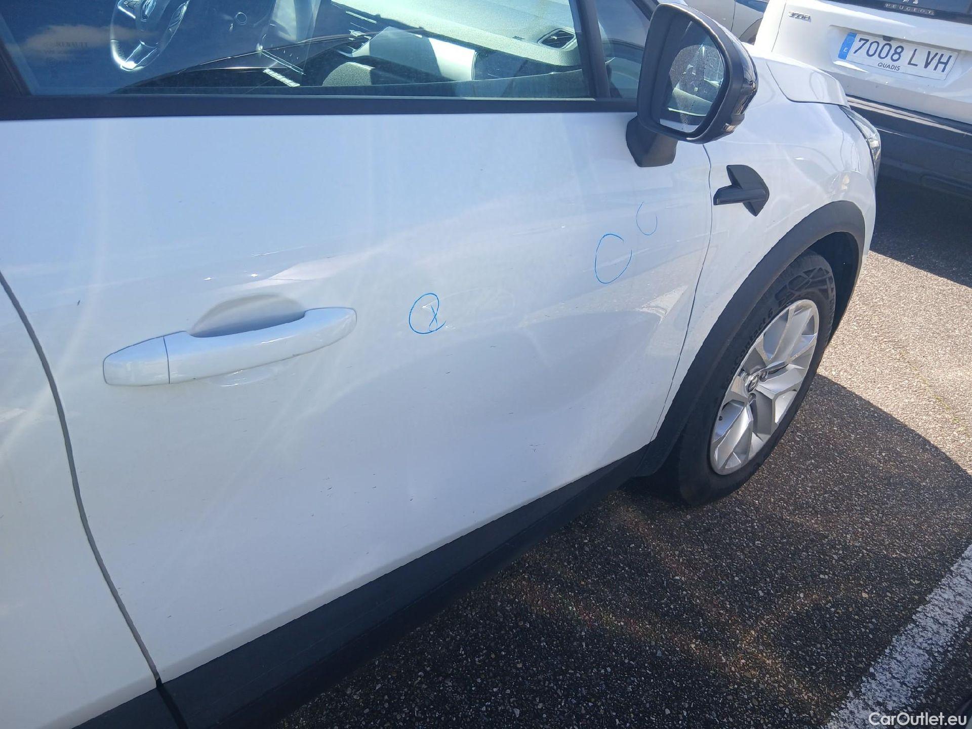  Renault  Captur RENAULT  / 2019 / 5P / todoterreno Intens TCe 90 (AC) #27