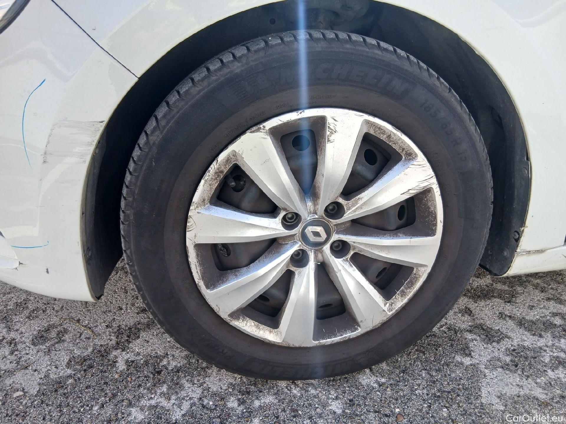  Renault  Clio RENAULT  / 2019 / 5P / berlina con portón Business TCe 74 kW (100CV) GLP #10