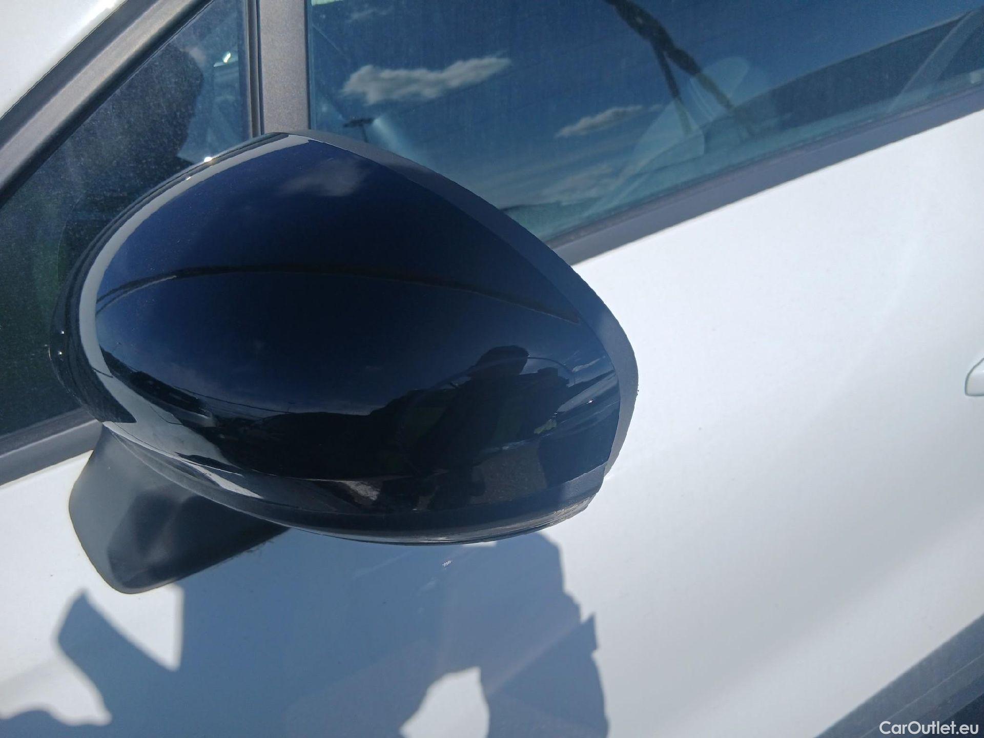  Renault  Captur RENAULT  / 2019 / 5P / todoterreno Intens TCe 90 (AC) #16