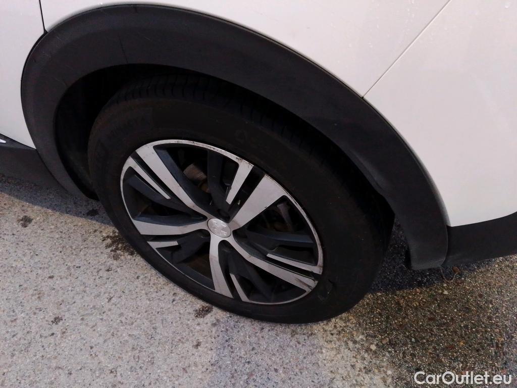  Peugeot  3008 PEUGEOT  Hybrid / 2016 / 5P / todoterreno 225 e-EAT8 Allure #7