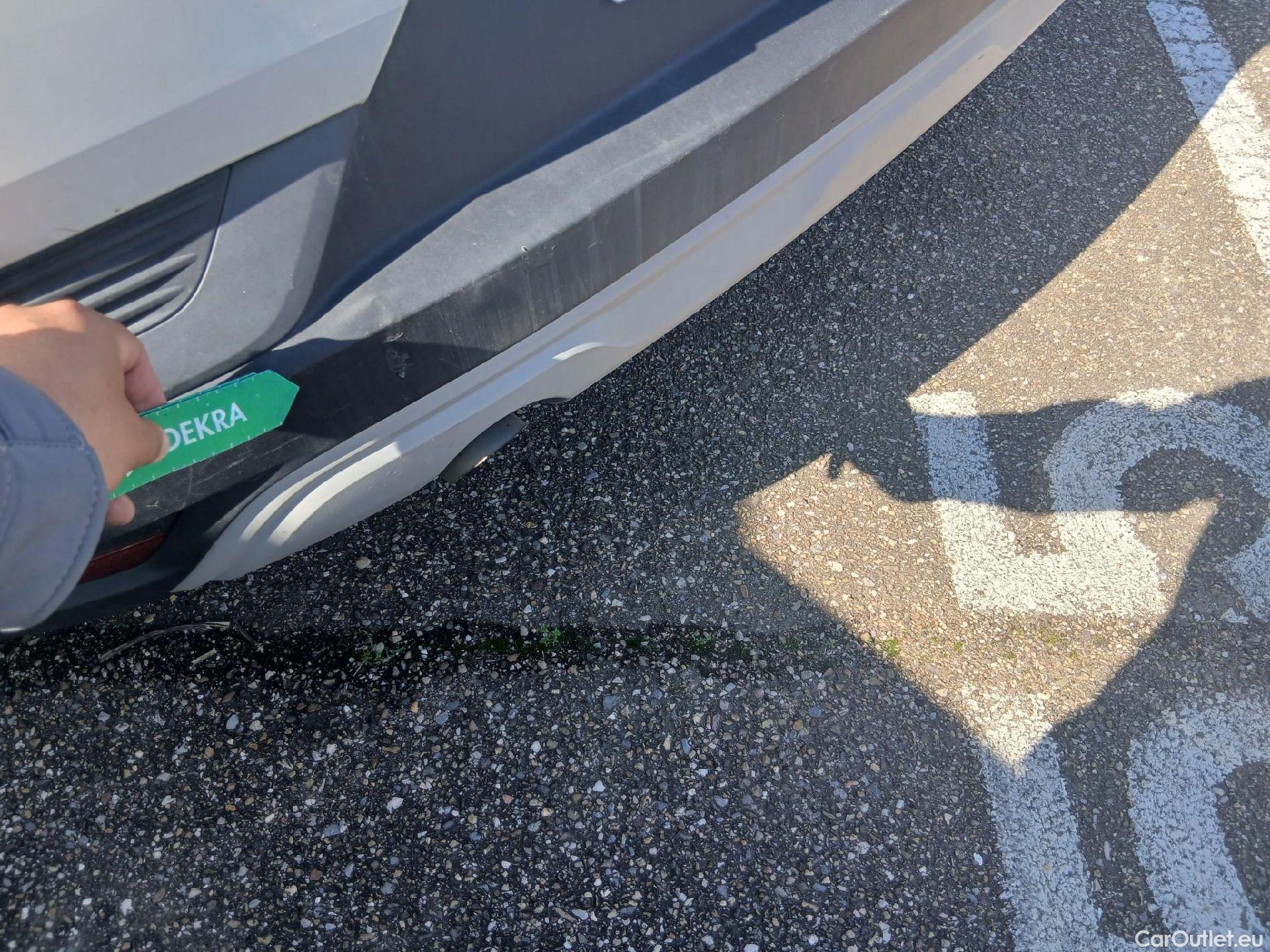  Renault  Captur RENAULT  / 2019 / 5P / todoterreno Intens TCe 90 (AC) #22