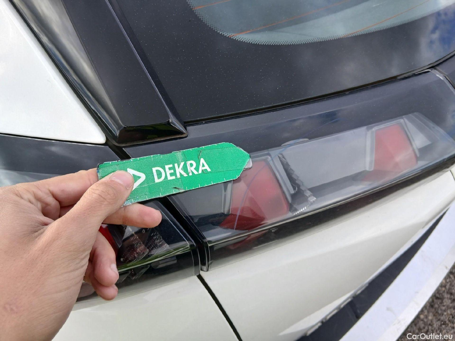  Peugeot  2008 PEUGEOT  / 2019 / 5P / todoterreno Active BlueHDI 81kW (110CV) #22