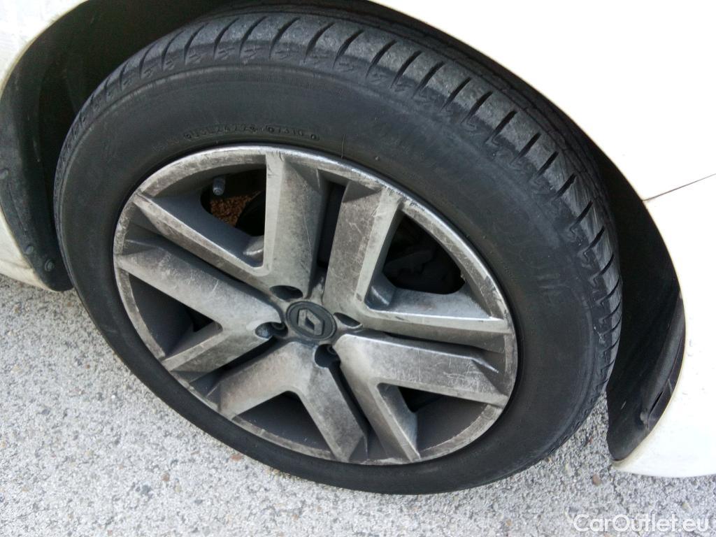  Renault  Clio RENAULT  / 2019 / 5P / berlina con portón Intens TCe 74 kW (100CV) GLP #20