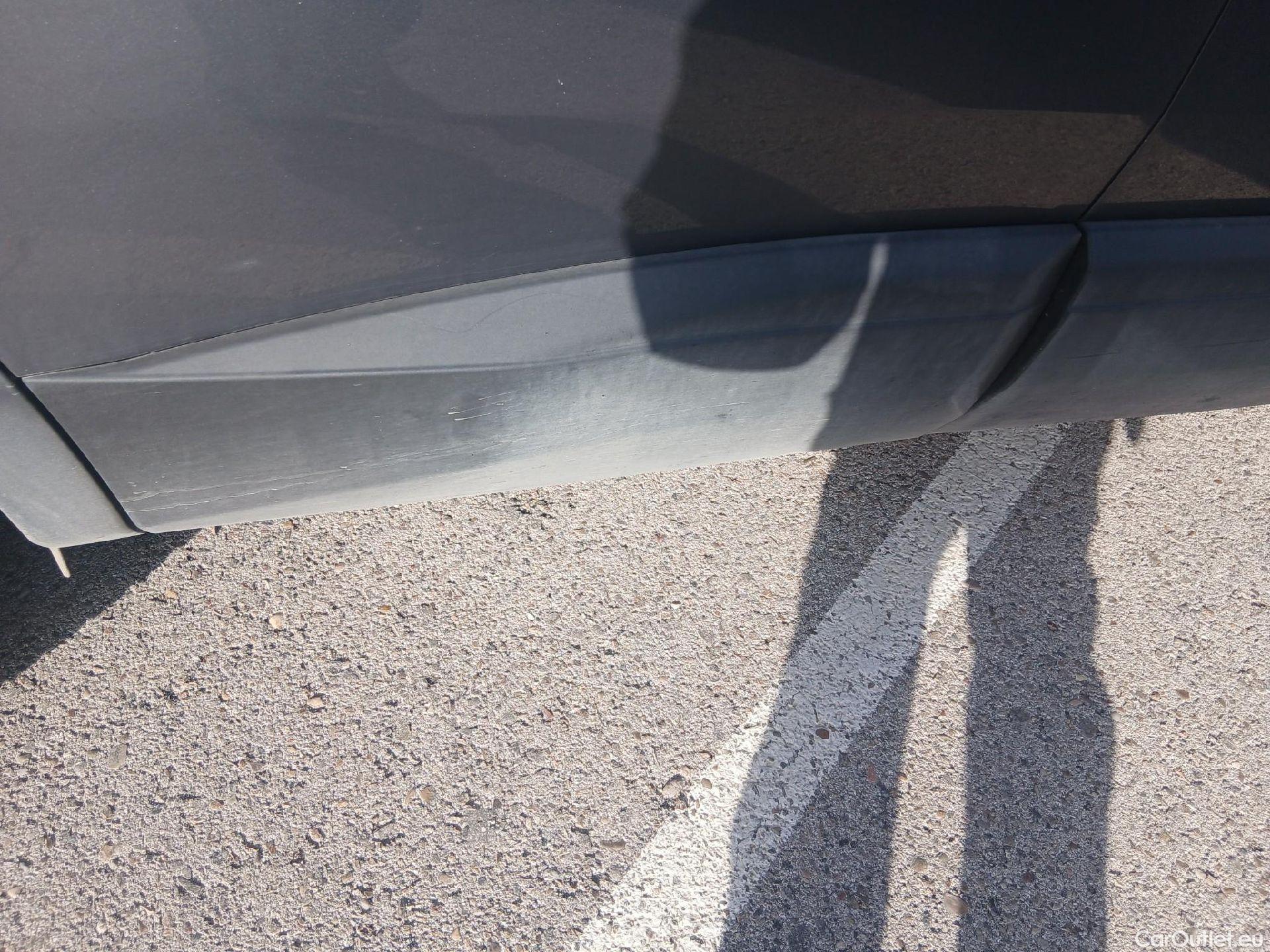  Peugeot  3008 PEUGEOT  / 2020 / 5P / todoterreno 1.5 BlueHDi 96kW (130CV) S&S Active Pack #32