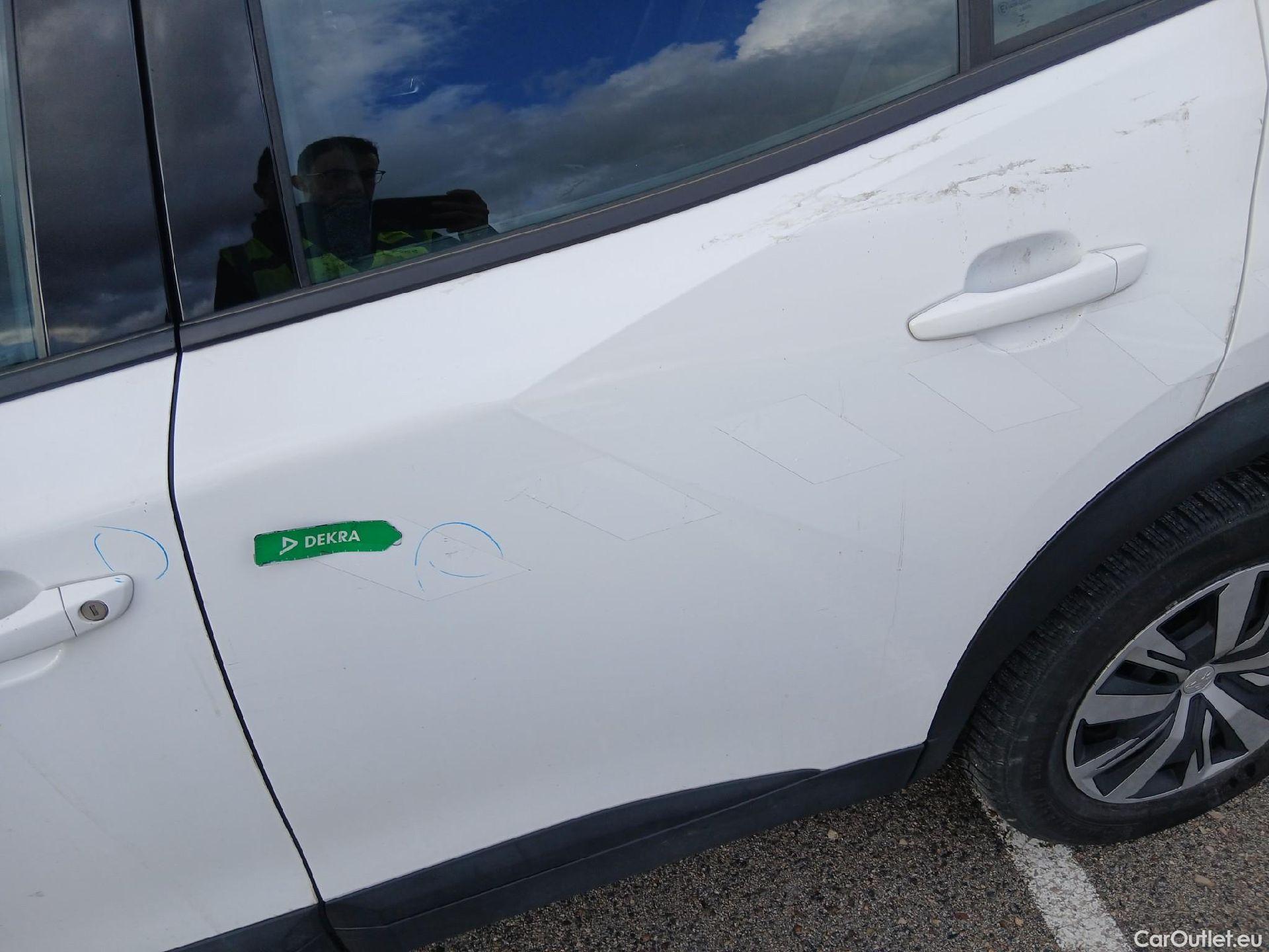  Peugeot  2008 PEUGEOT  / 2019 / 5P / todoterreno Active BlueHDI 81kW (110CV) #19