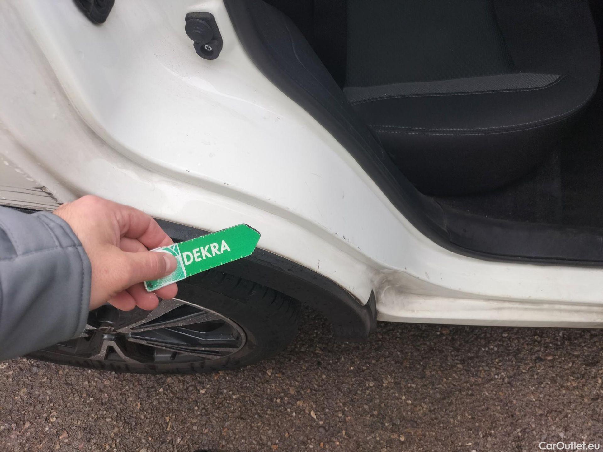  Nissan  Qashqai NISSAN  / 2017 / 5P / todoterreno DIG-T 103 kW (140 CV) E6D N-CONNECTA #37