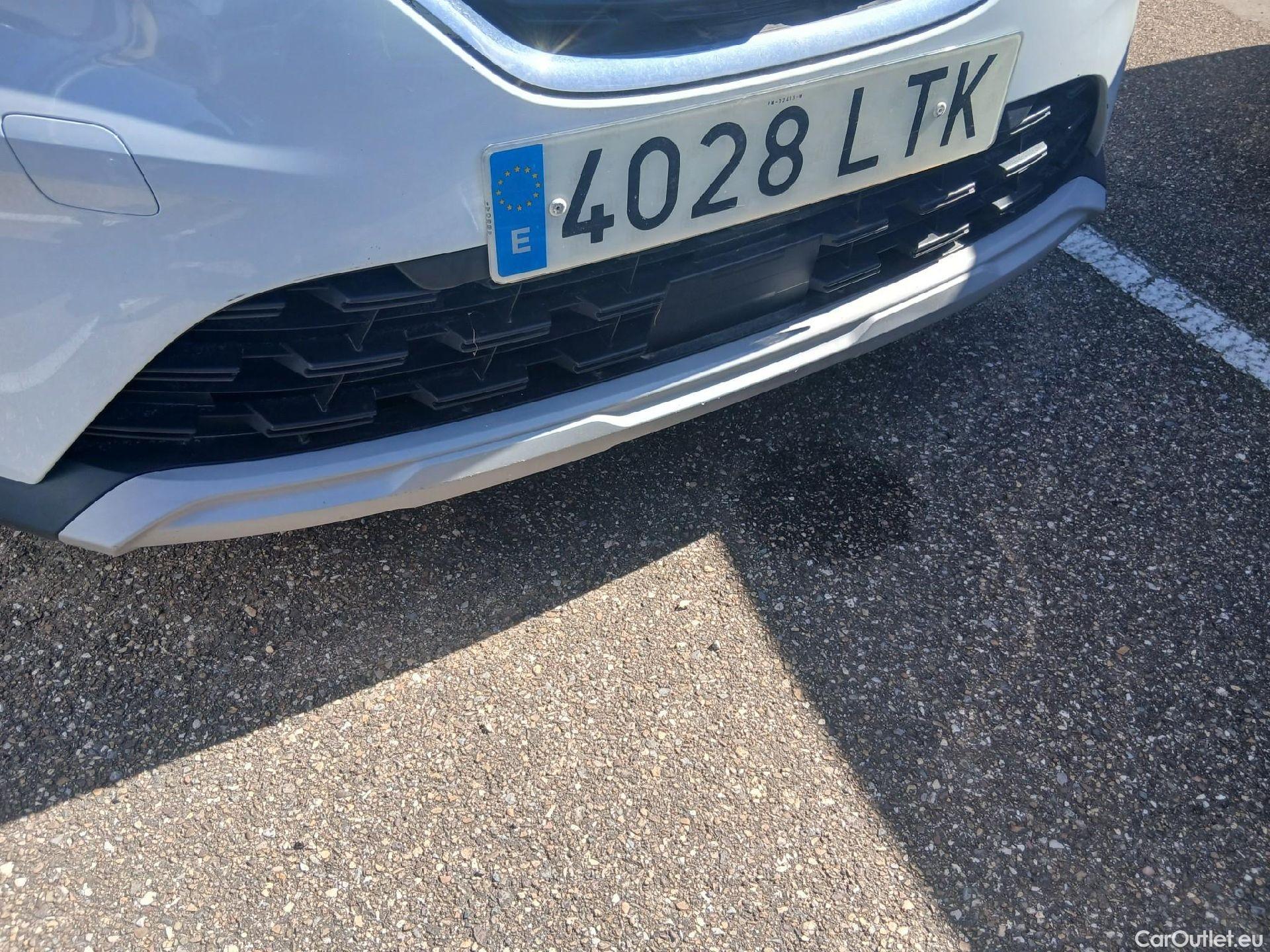  Renault  Captur RENAULT  / 2019 / 5P / todoterreno Intens TCe 90 (AC) #9