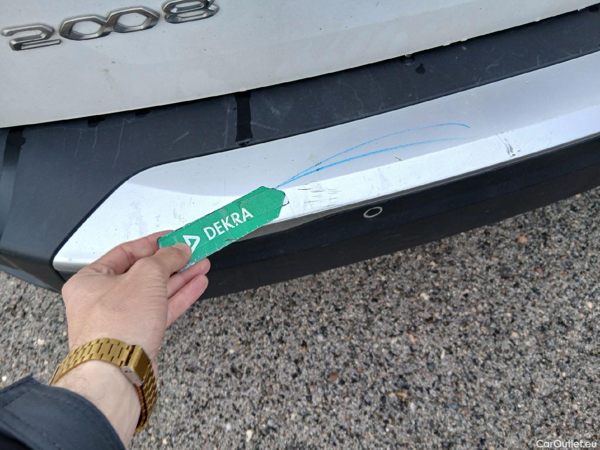  Peugeot  2008 PEUGEOT  / 2019 / 5P / todoterreno Active BlueHDI 81kW (110CV) #25