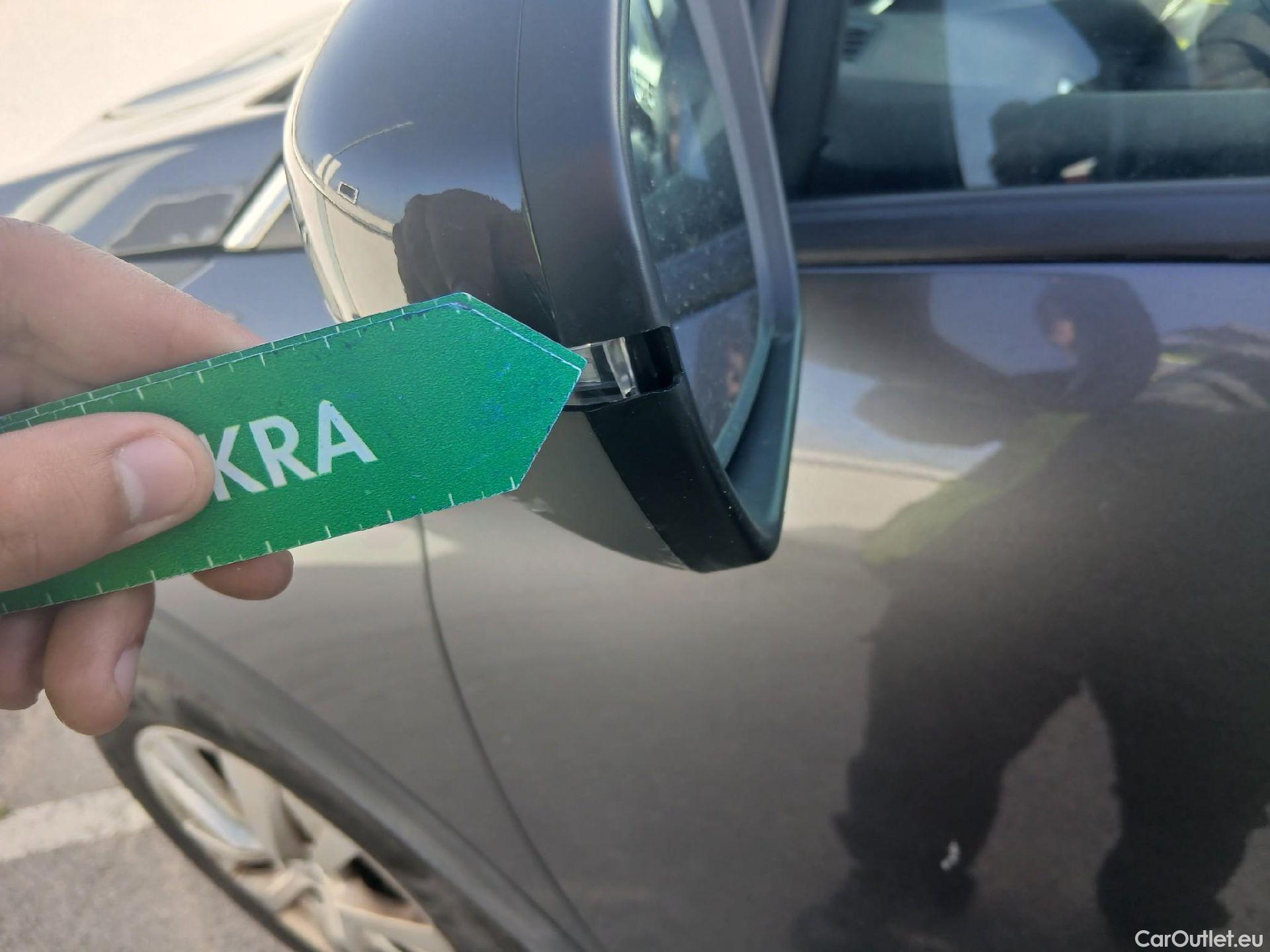  Peugeot  3008 PEUGEOT  / 2020 / 5P / todoterreno 1.5 BlueHDi 96kW (130CV) S&S Active Pack #17