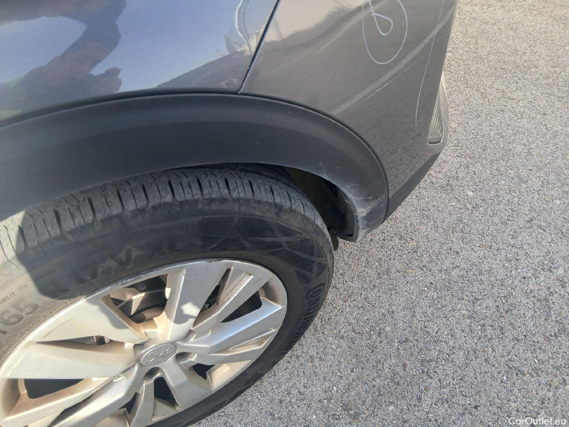  Peugeot  3008 PEUGEOT  / 2020 / 5P / todoterreno 1.5 BlueHDi 96kW (130CV) S&S Active Pack #40