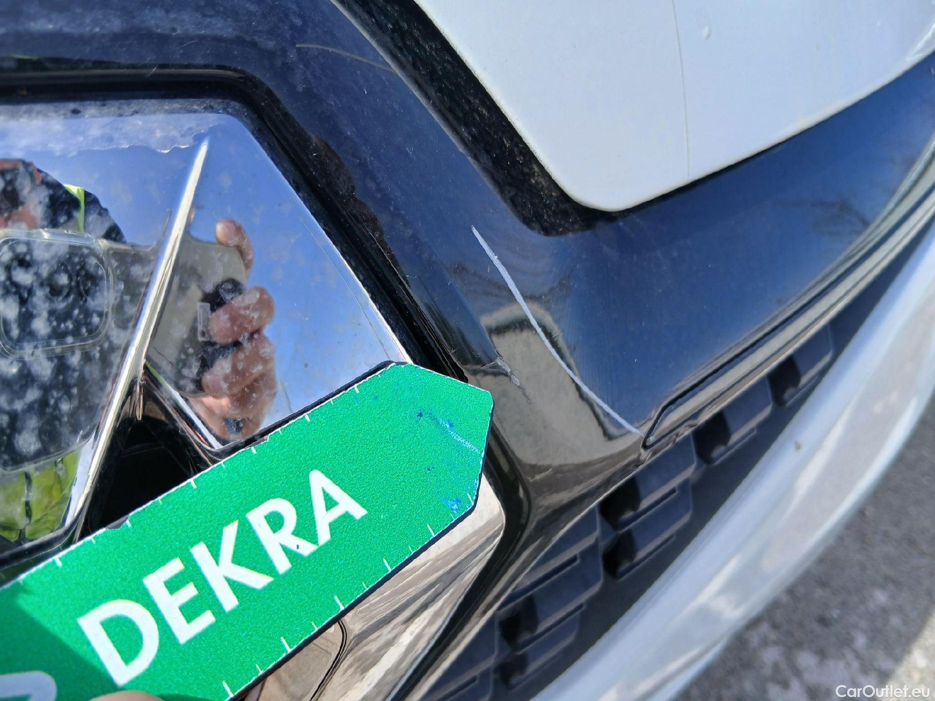  Renault  Clio RENAULT  / 2019 / 5P / berlina con portón Business TCe 74 kW (100CV) GLP #5