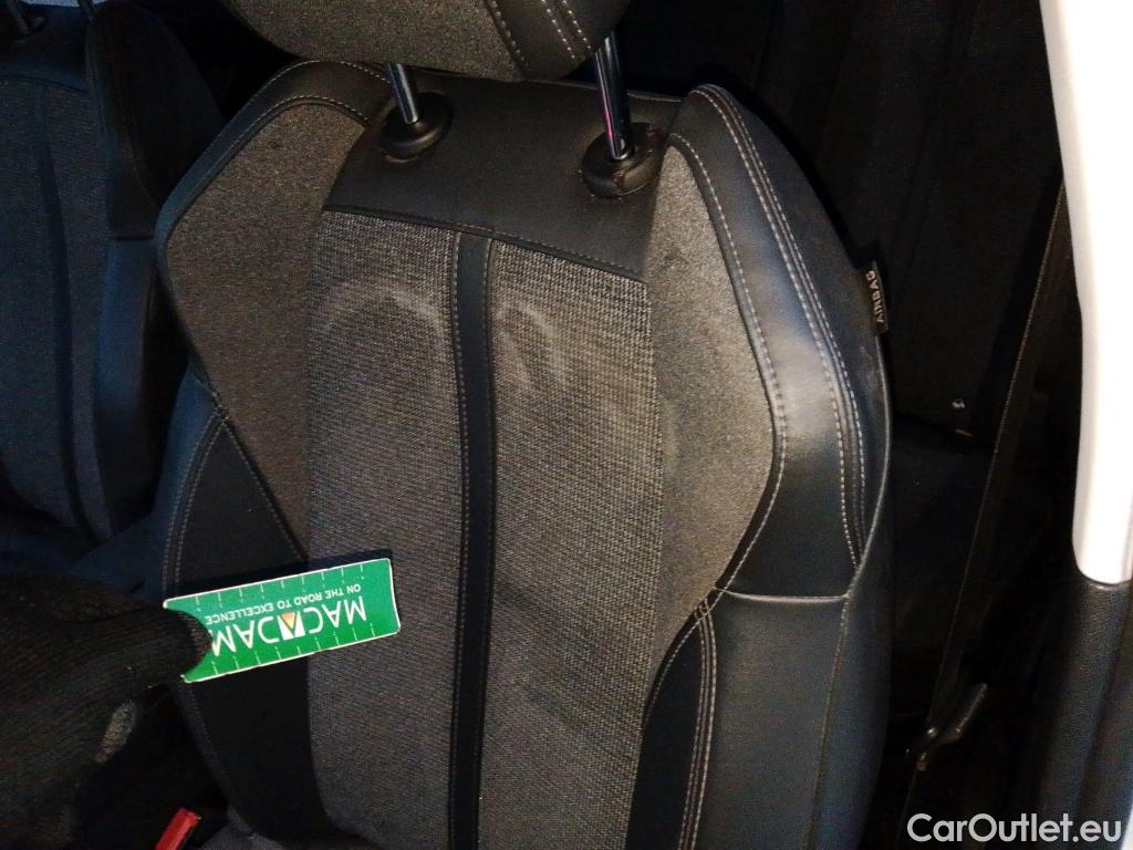  Peugeot  3008 PEUGEOT  Hybrid / 2016 / 5P / todoterreno 225 e-EAT8 Allure #17