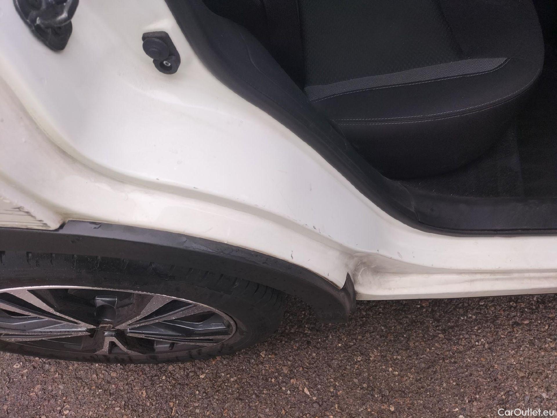  Nissan  Qashqai NISSAN  / 2017 / 5P / todoterreno DIG-T 103 kW (140 CV) E6D N-CONNECTA #36