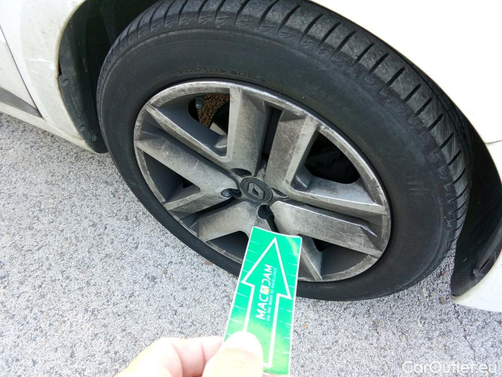  Renault  Clio RENAULT  / 2019 / 5P / berlina con portón Intens TCe 74 kW (100CV) GLP #21