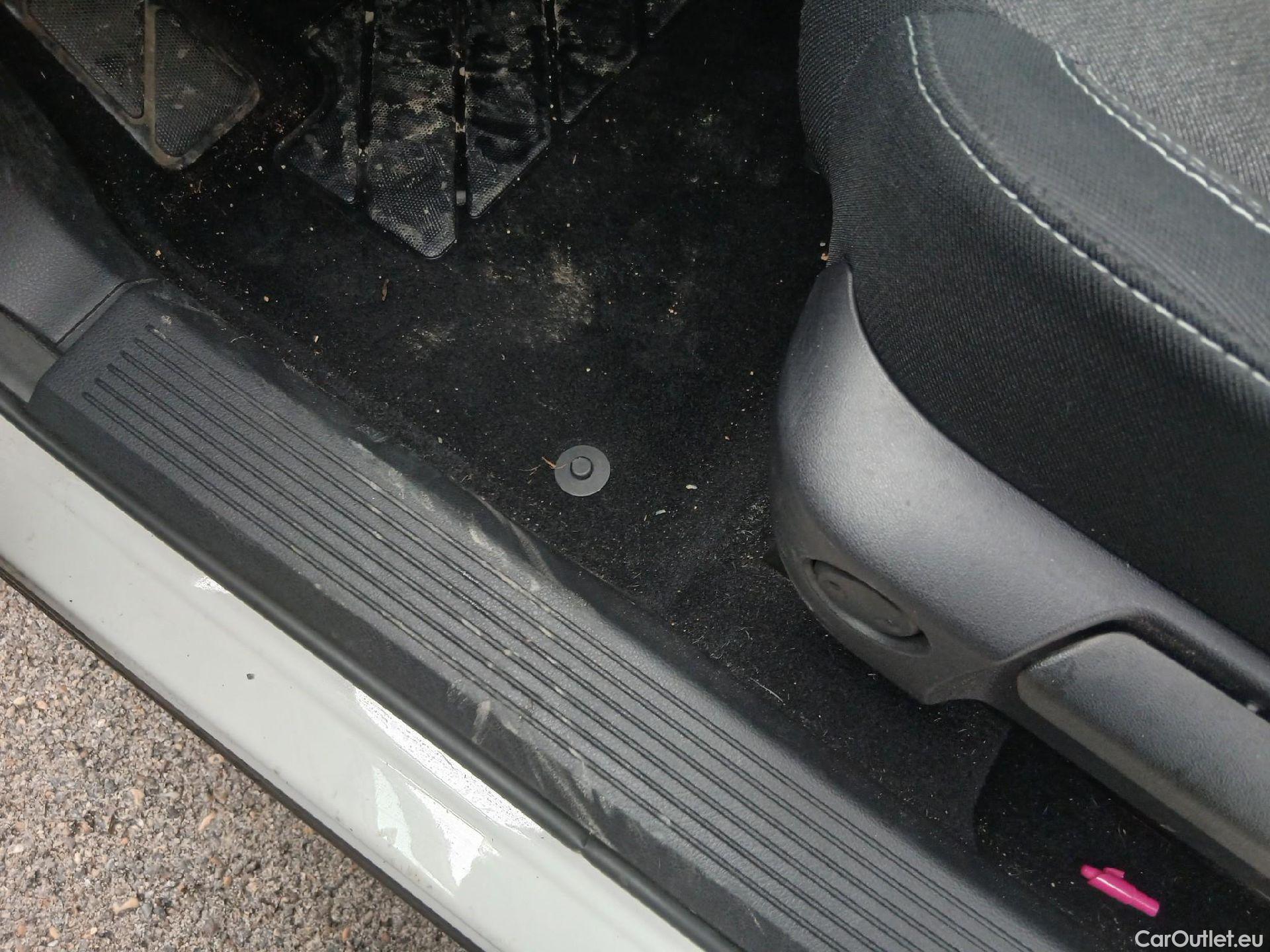  Nissan  Qashqai NISSAN  / 2021 / 5P / todoterreno DIG-T 103kW mHEV 4x2 N-GO(SP) #2