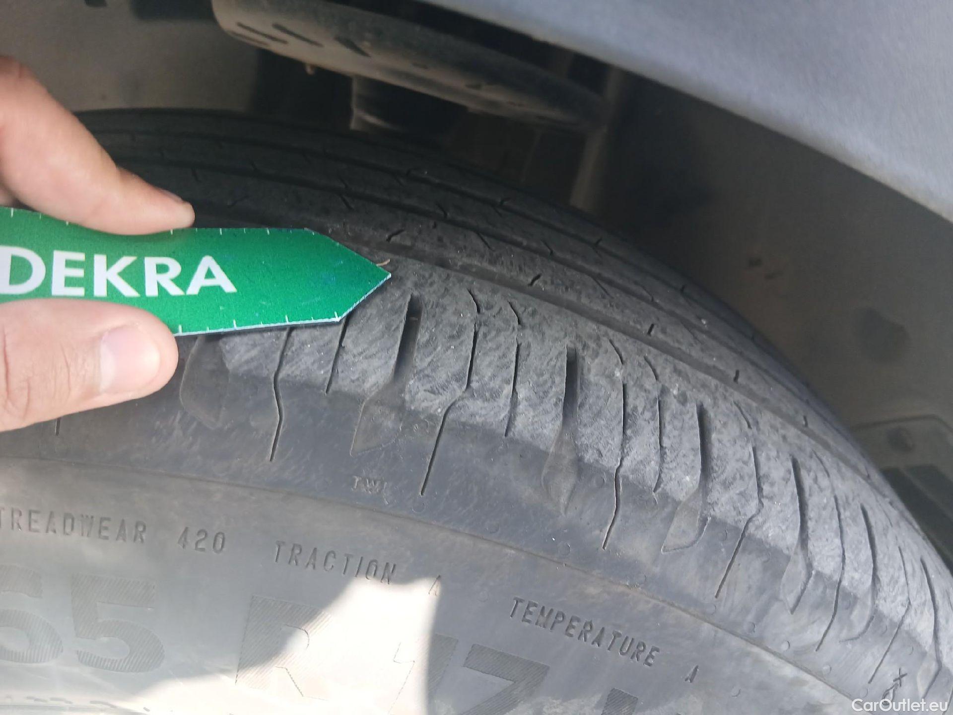  Peugeot  3008 PEUGEOT  / 2020 / 5P / todoterreno 1.5 BlueHDi 96kW (130CV) S&S Active Pack #3