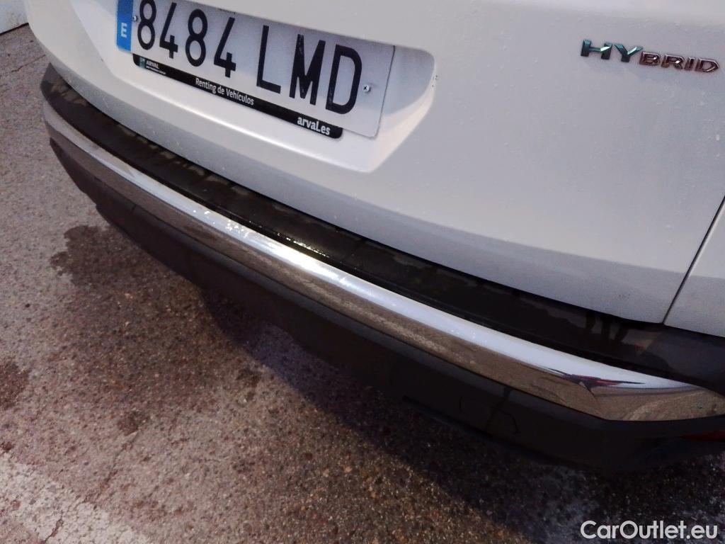  Peugeot  3008 PEUGEOT  Hybrid / 2016 / 5P / todoterreno 225 e-EAT8 Allure #3