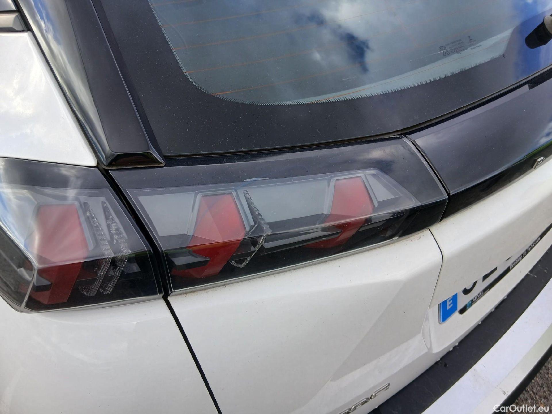  Peugeot  2008 PEUGEOT  / 2019 / 5P / todoterreno Active BlueHDI 81kW (110CV) #21