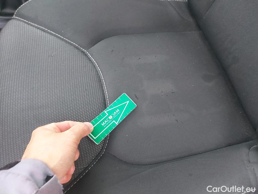  Renault  Clio RENAULT  / 2016 / 5P / berlina con portón Business TCe 66kW (90CV) GLP -18 #4