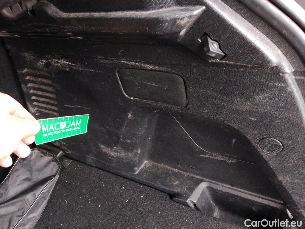  Peugeot  3008 PEUGEOT  / 2020 / 5P / todoterreno 1.5 BlueHDi 96kW (130CV) S&S Active Pack (AC3) #27