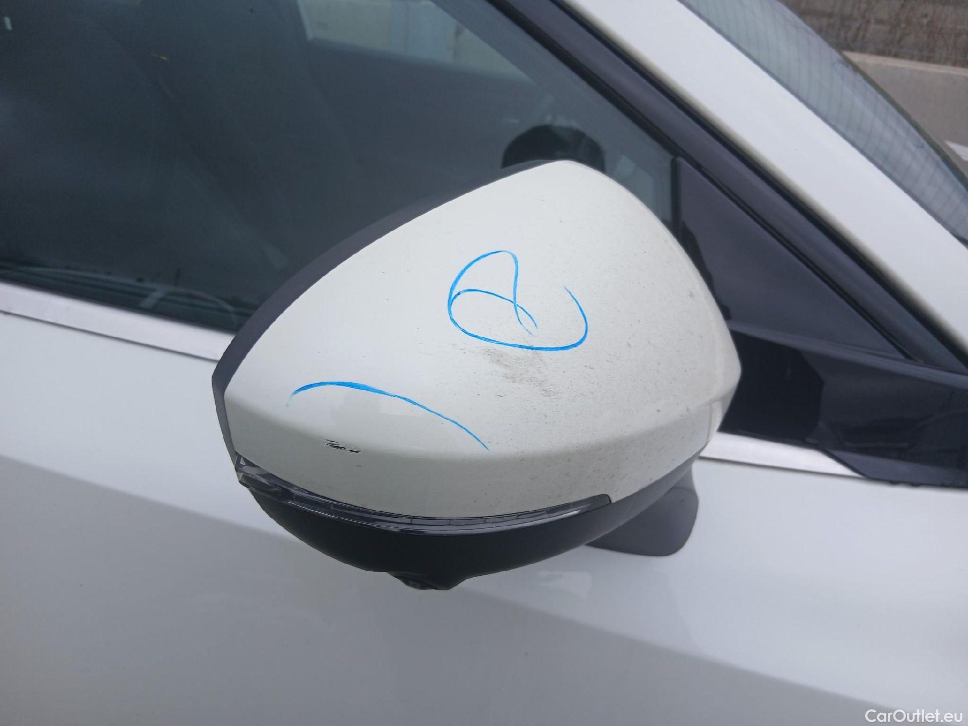  Nissan  Qashqai NISSAN  / 2021 / 5P / todoterreno DIG-T 103kW mHEV 4x2 N-GO(SP) #13