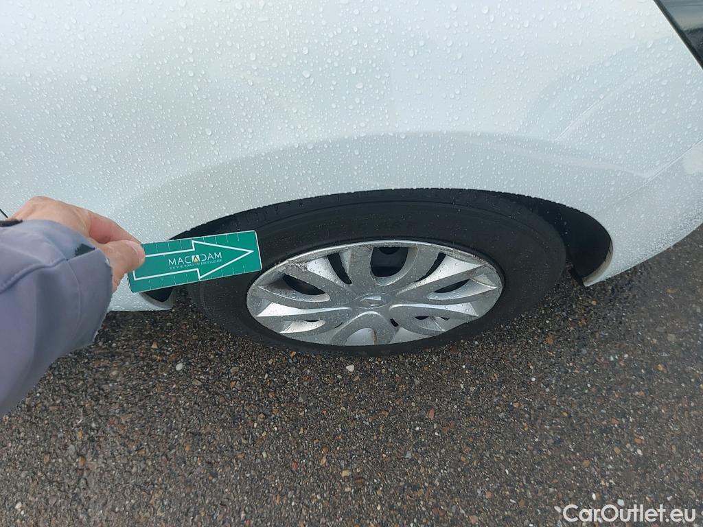  Renault  Clio RENAULT  / 2016 / 5P / berlina con portón Business TCe 66kW (90CV) GLP -18 #11