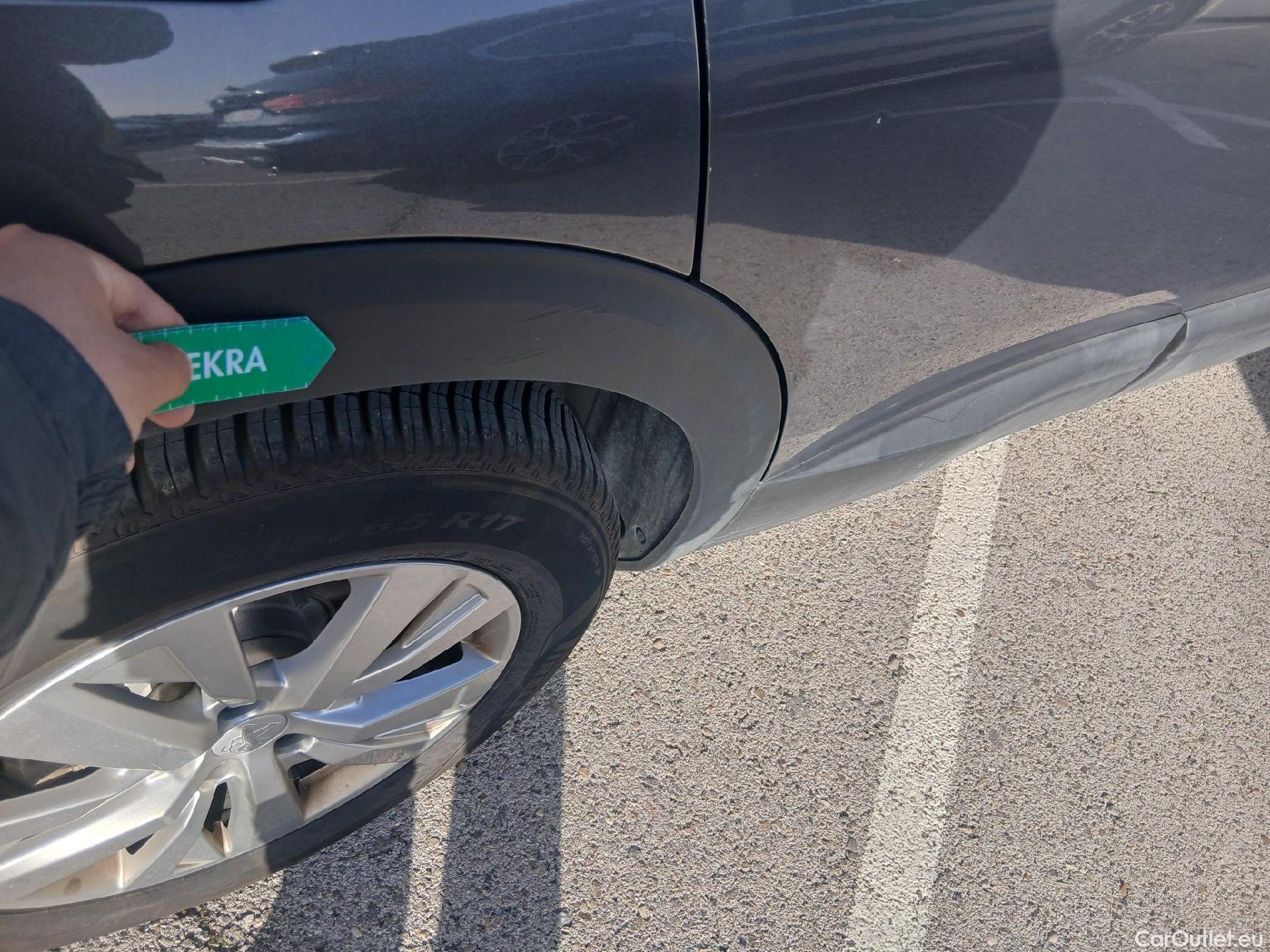  Peugeot  3008 PEUGEOT  / 2020 / 5P / todoterreno 1.5 BlueHDi 96kW (130CV) S&S Active Pack #28