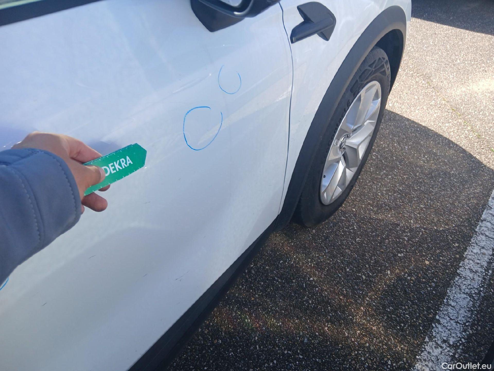  Renault  Captur RENAULT  / 2019 / 5P / todoterreno Intens TCe 90 (AC) #28