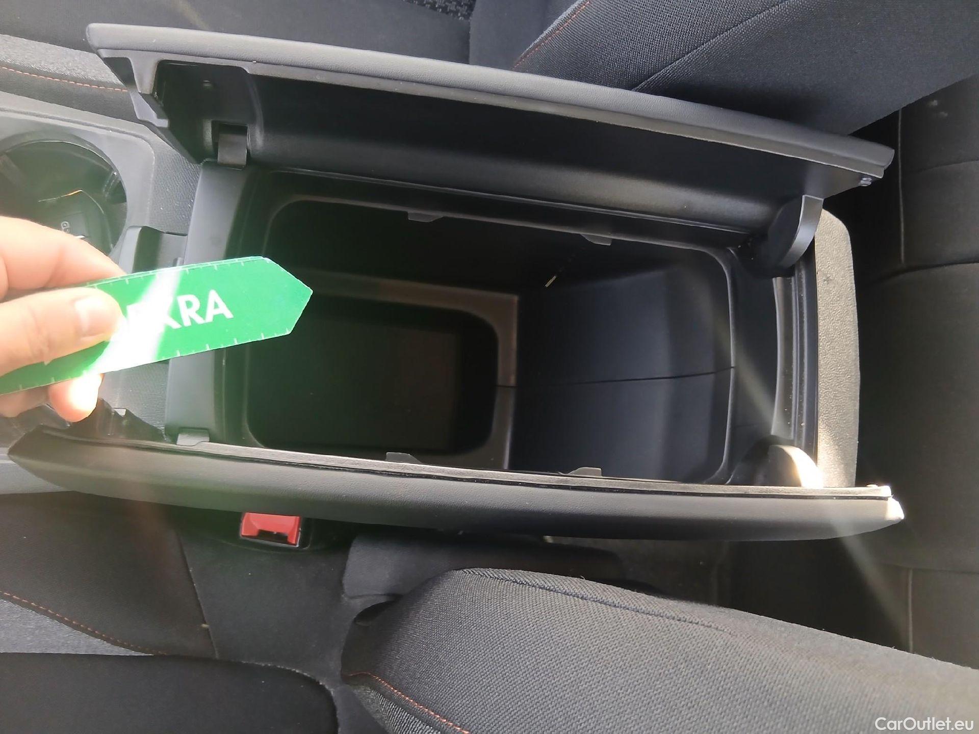  Peugeot  3008 PEUGEOT  / 2020 / 5P / todoterreno 1.5 BlueHDi 96kW (130CV) S&S Active Pack #8