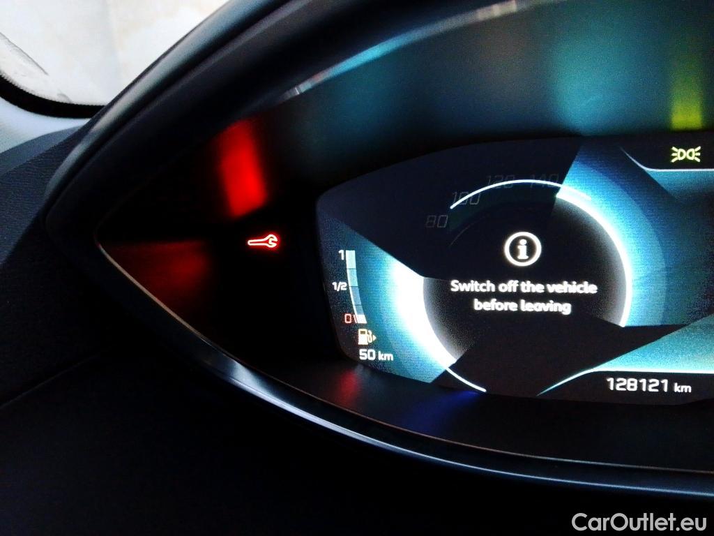  Peugeot  3008 PEUGEOT  Hybrid / 2016 / 5P / todoterreno 225 e-EAT8 Allure #30