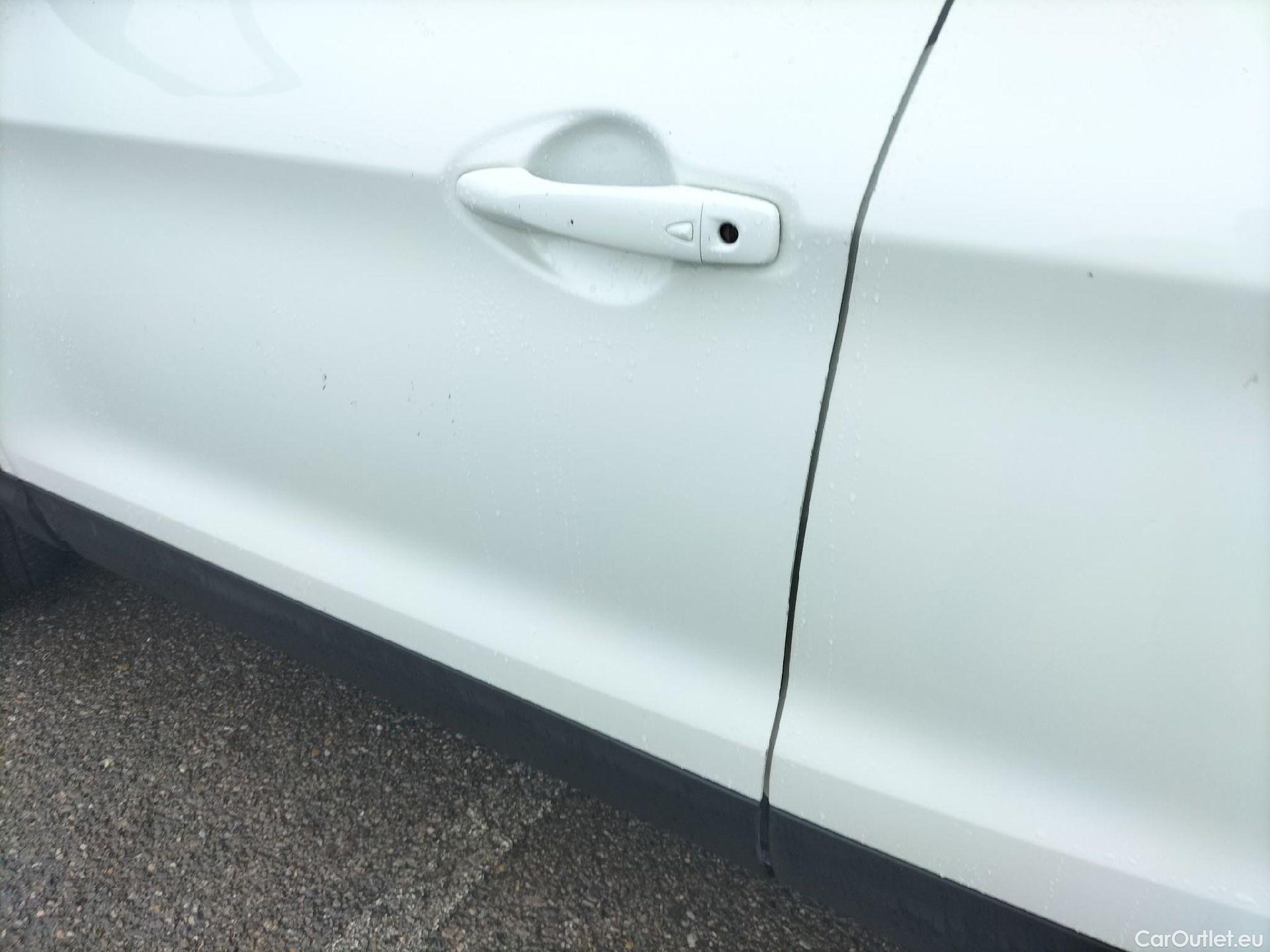  Nissan  Qashqai NISSAN  / 2017 / 5P / todoterreno DIG-T 103 kW (140 CV) E6D N-CONNECTA #16