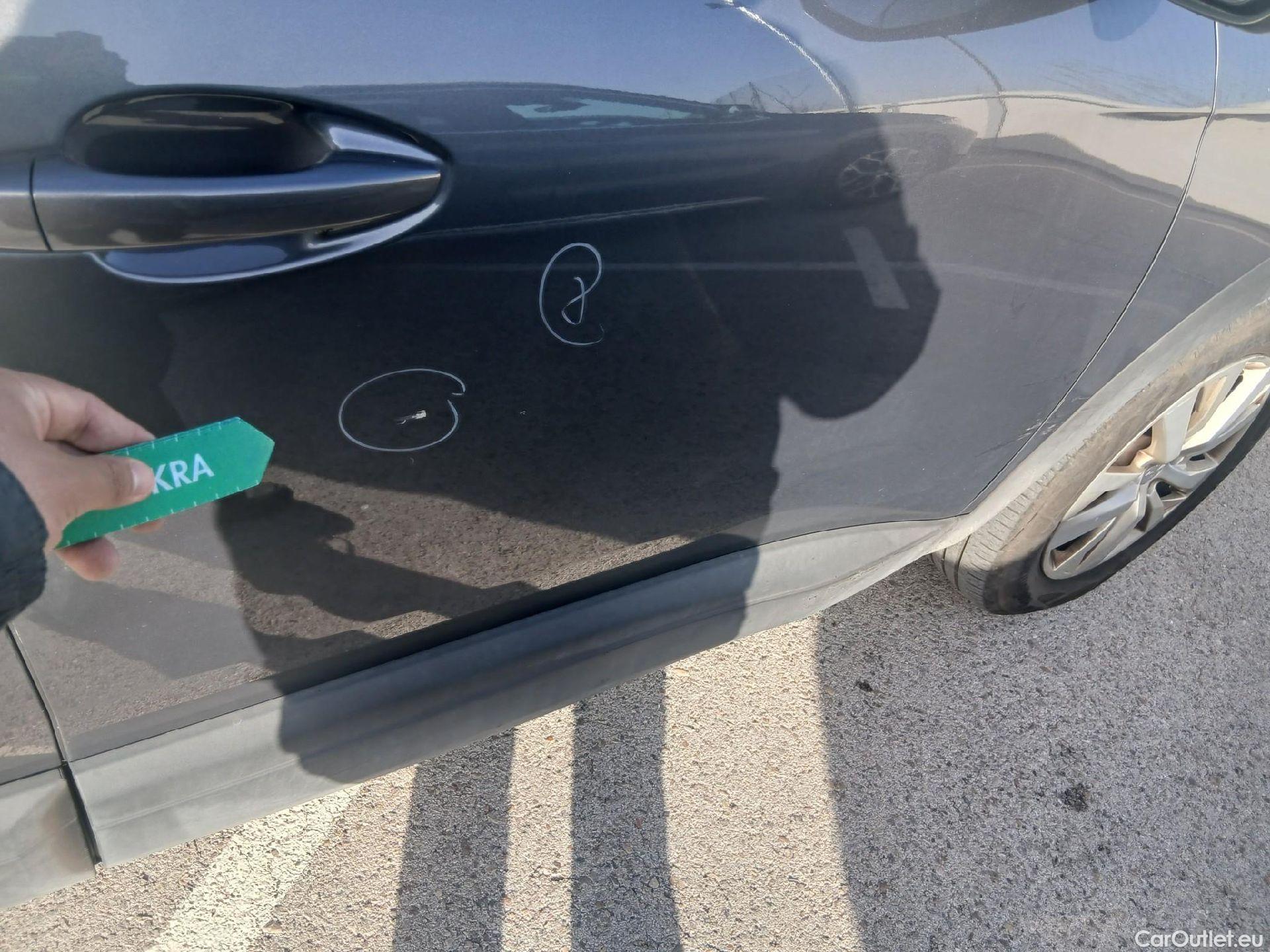  Peugeot  3008 PEUGEOT  / 2020 / 5P / todoterreno 1.5 BlueHDi 96kW (130CV) S&S Active Pack #35