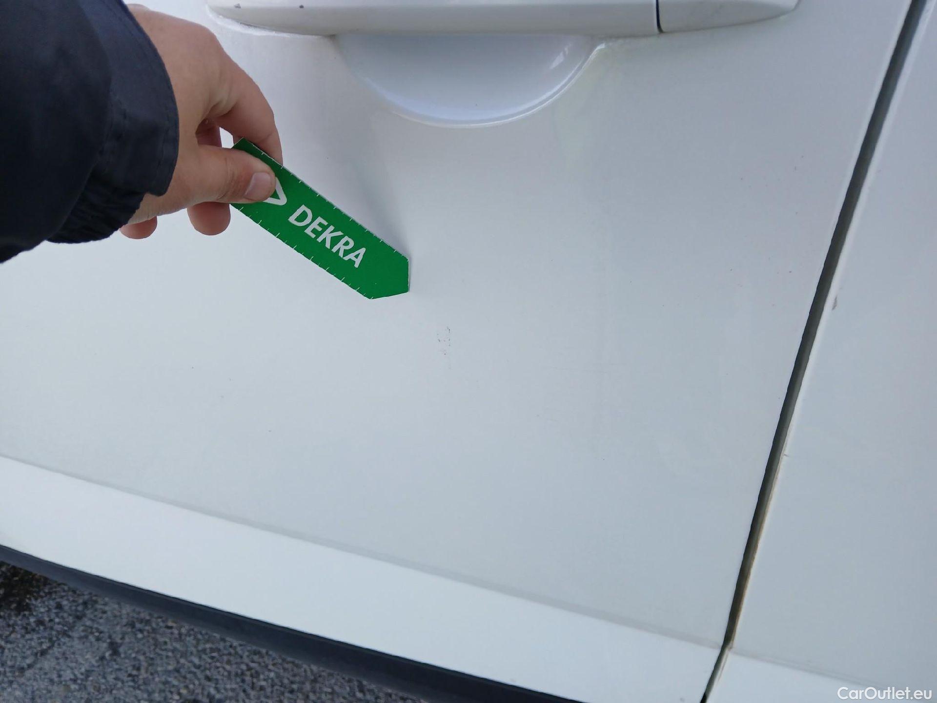  Nissan  Qashqai NISSAN  / 2021 / 5P / todoterreno DIG-T 116kW (158CV) mHEV Xtronic Acenta (AC2) #11