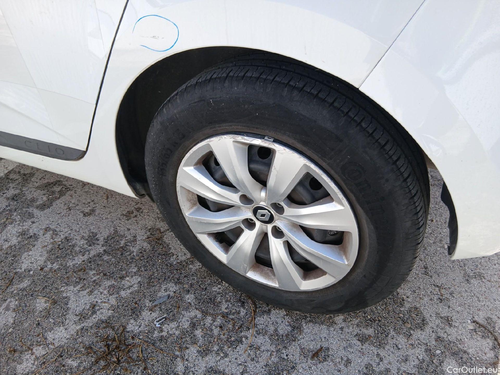  Renault  Clio RENAULT  / 2019 / 5P / berlina con portón Business TCe 74 kW (100CV) GLP #39