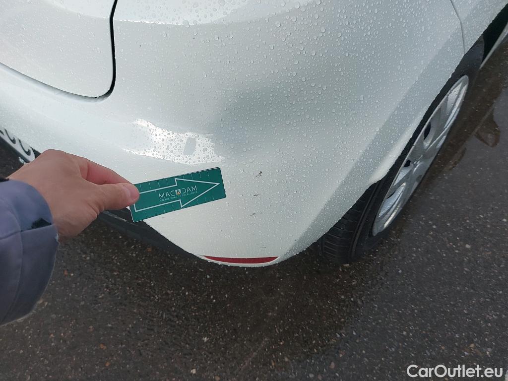  Renault  Clio RENAULT  / 2016 / 5P / berlina con portón Business TCe 66kW (90CV) GLP -18 #8