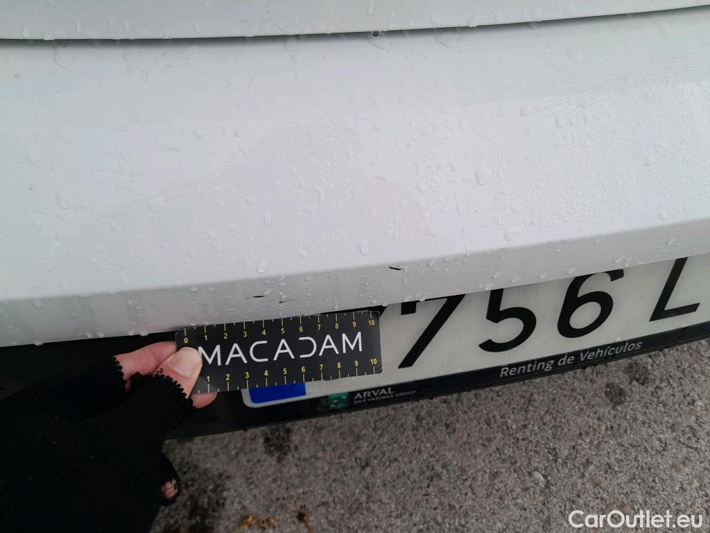  Peugeot  208 PEUGEOT  / 2019 / 5P / berlina con portón BlueHDi 73kW (100CV) Active (CM) #26