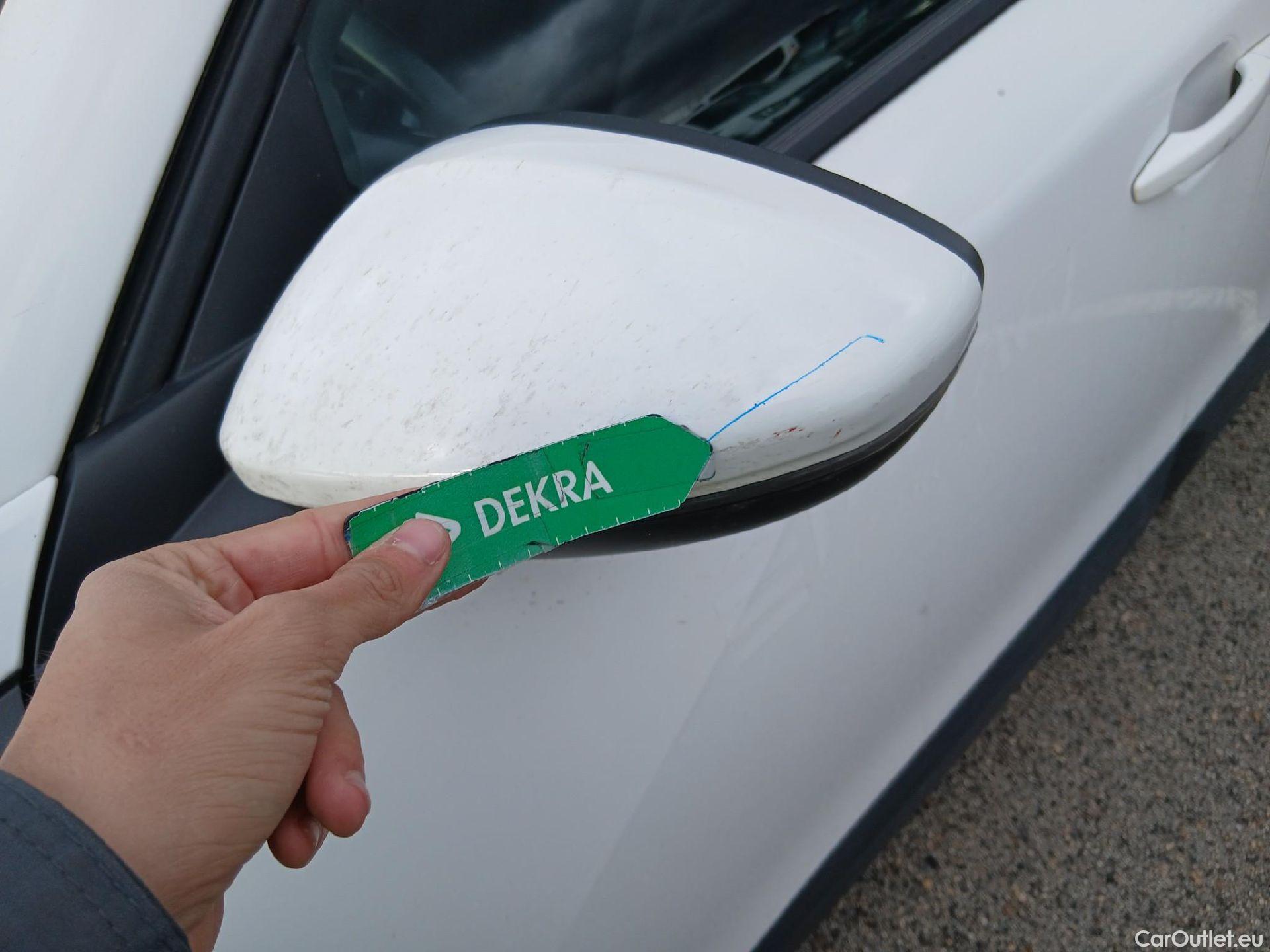  Peugeot  2008 PEUGEOT  / 2019 / 5P / todoterreno Active BlueHDI 81kW (110CV) #14