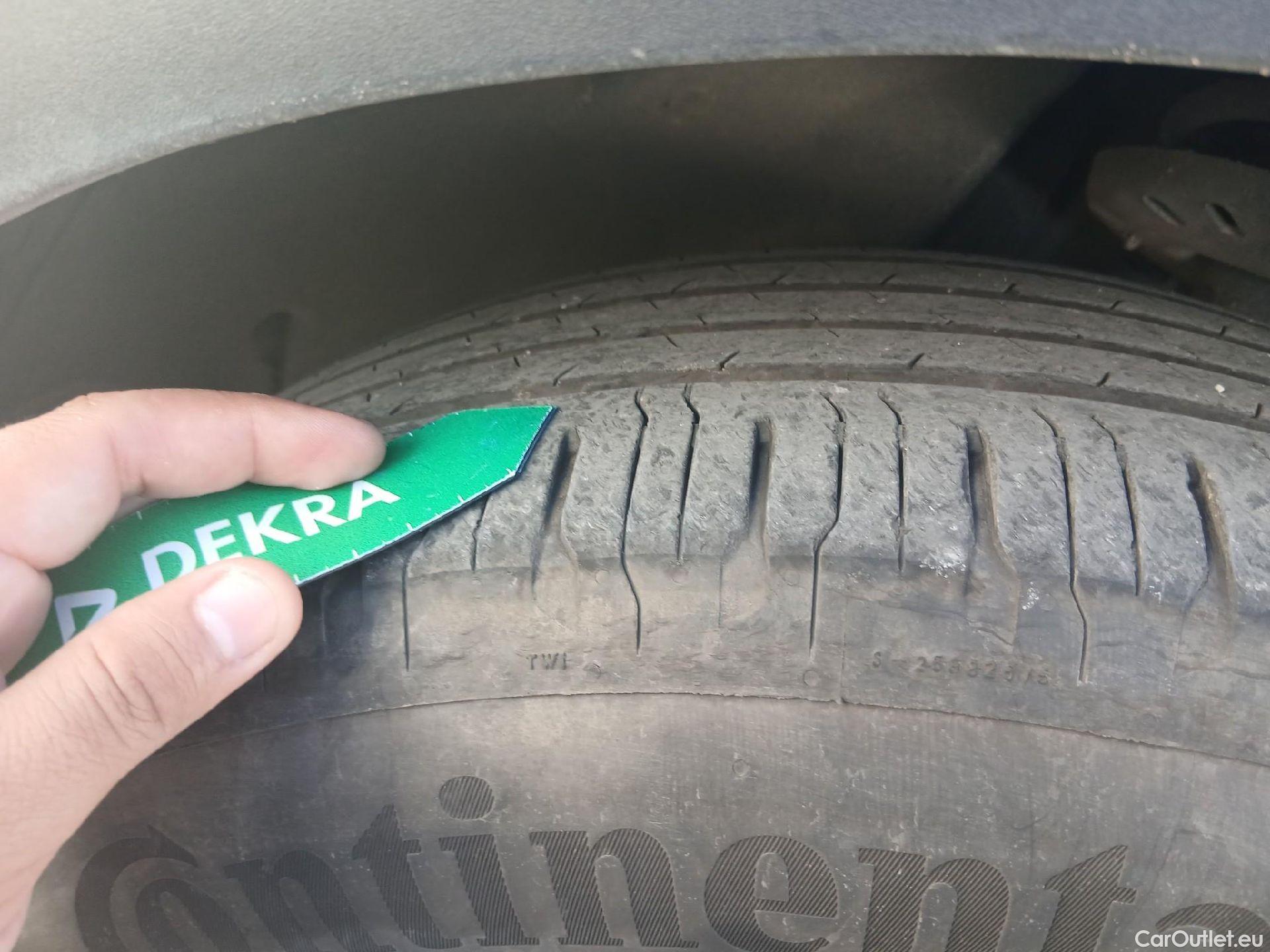  Peugeot  3008 PEUGEOT  / 2020 / 5P / todoterreno 1.5 BlueHDi 96kW (130CV) S&S Active Pack #1