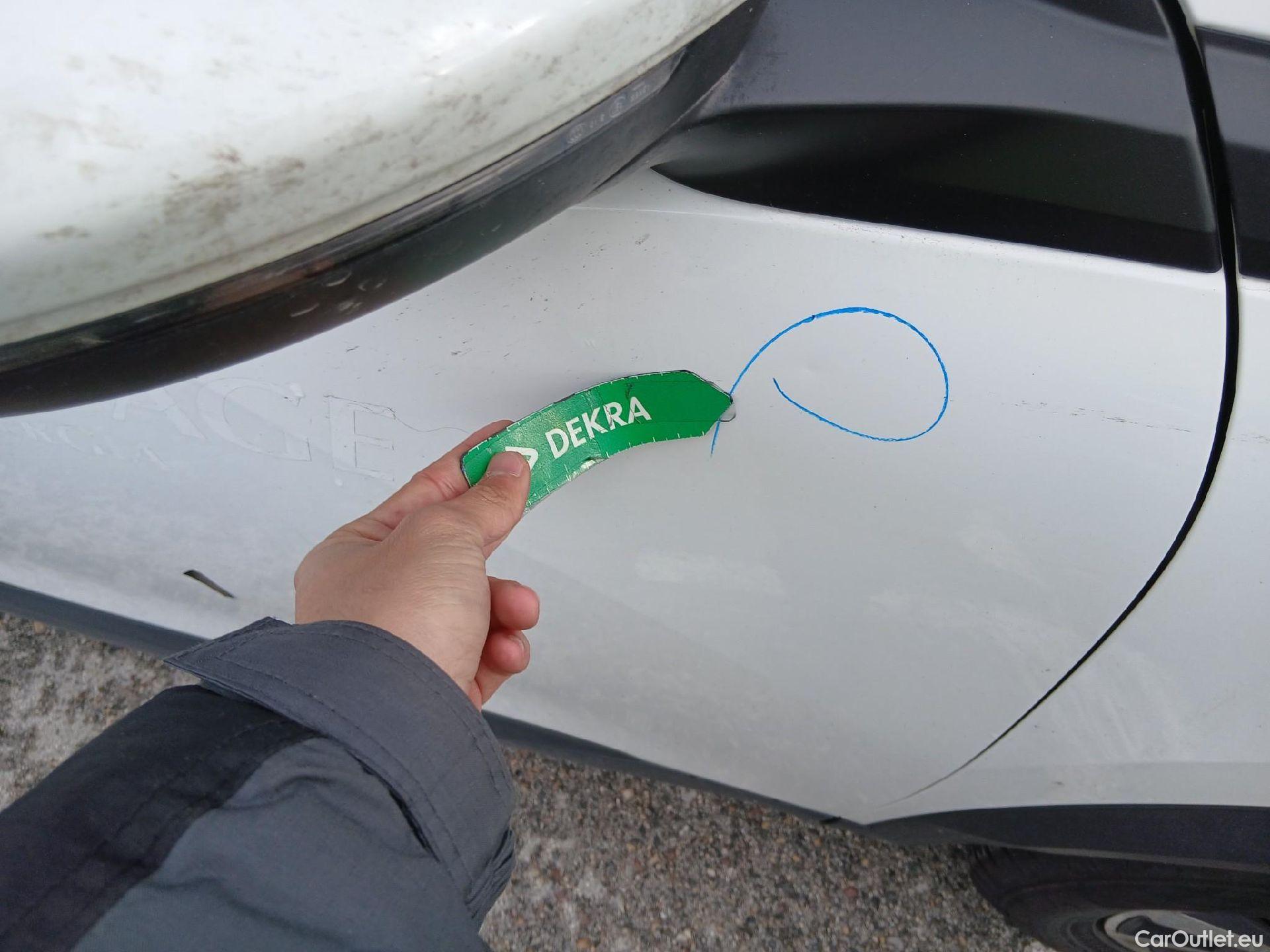  Peugeot  2008 PEUGEOT  / 2019 / 5P / todoterreno Active BlueHDI 81kW (110CV) #41