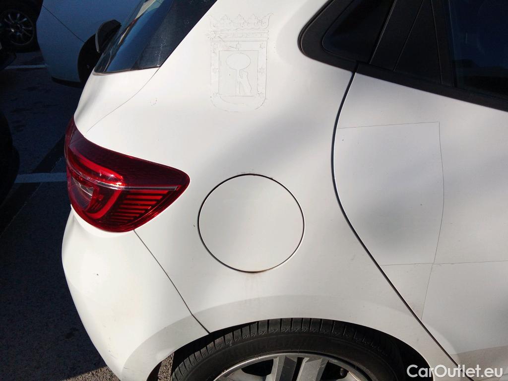  Renault  Clio RENAULT  / 2019 / 5P / berlina con portón Intens TCe 74 kW (100CV) GLP #10