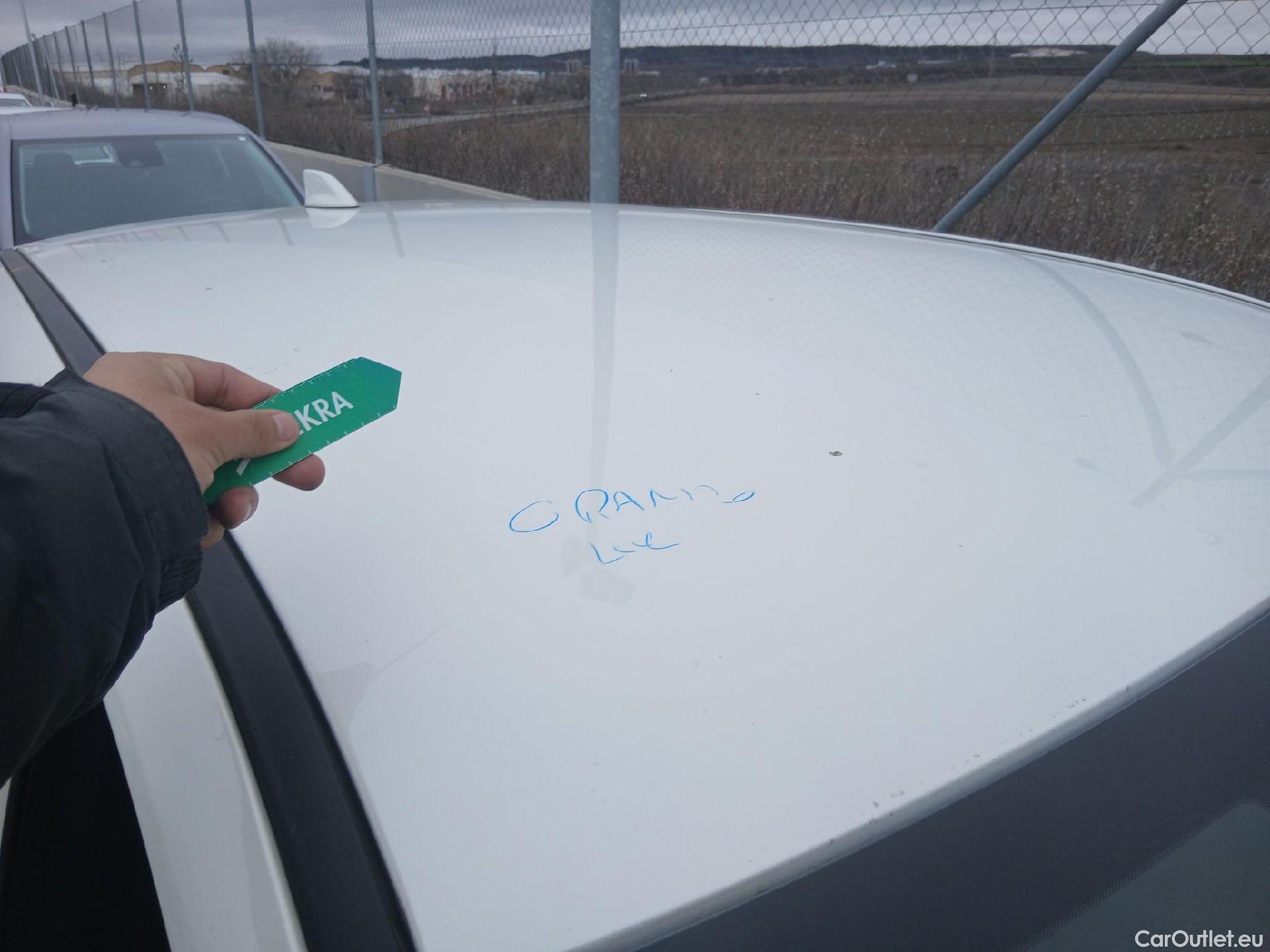  Nissan  Qashqai NISSAN  / 2021 / 5P / todoterreno DIG-T 103kW mHEV 4x2 N-GO(SP) #16