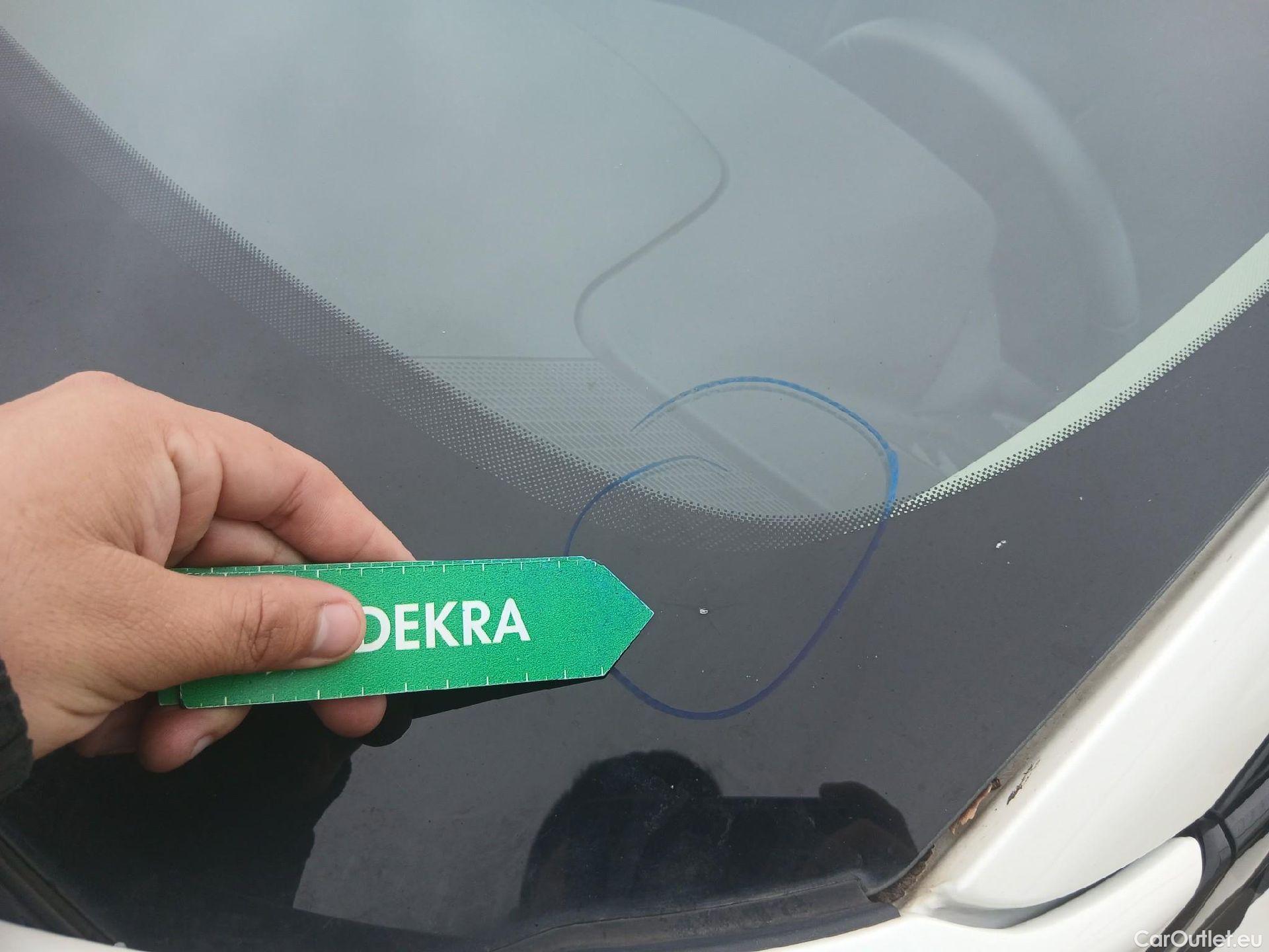  Nissan  Qashqai NISSAN  / 2021 / 5P / todoterreno DIG-T 103kW mHEV 4x2 N-GO(SP) #8