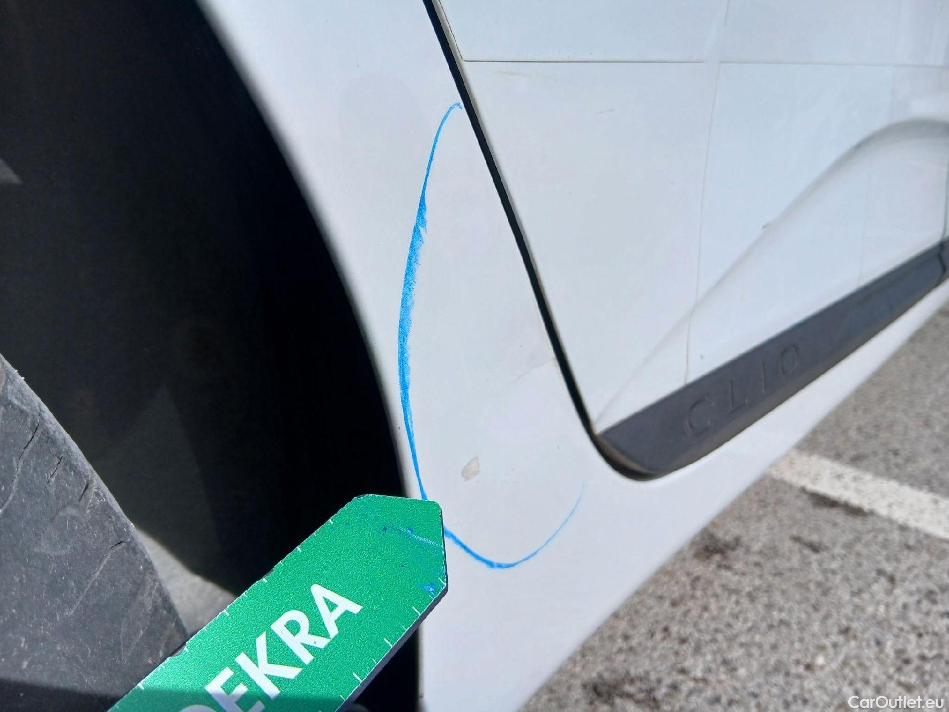  Renault  Clio RENAULT  / 2019 / 5P / berlina con portón Business TCe 74 kW (100CV) GLP #29