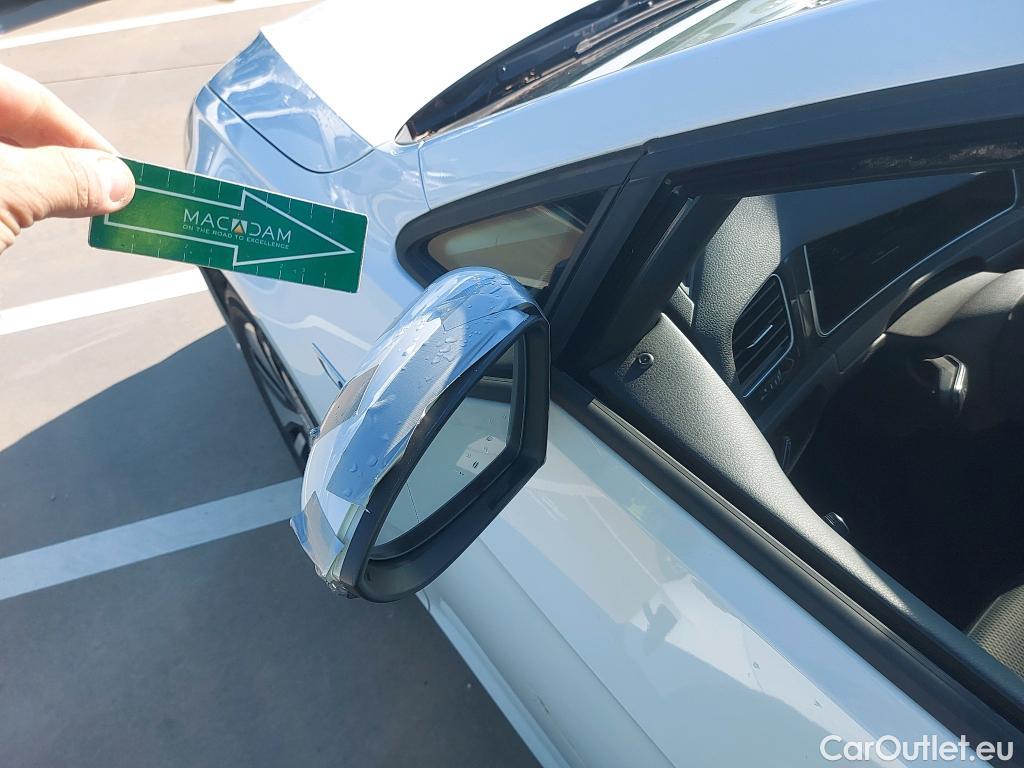  Volkswagen  Golf  VOLKSWAGEN / 2016 / 5P / berlina con portón e-ePower 110 kW (136CV) #1