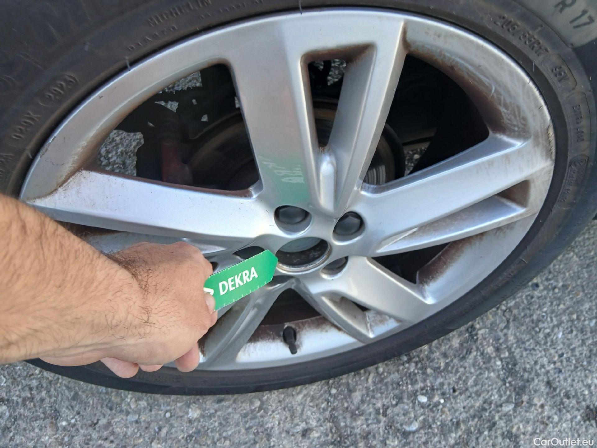  Seat  Arona SEAT  / 2017 / 5P / todoterreno 1.0 TSI 85kW (115CV) DSG FR Go Eco #23