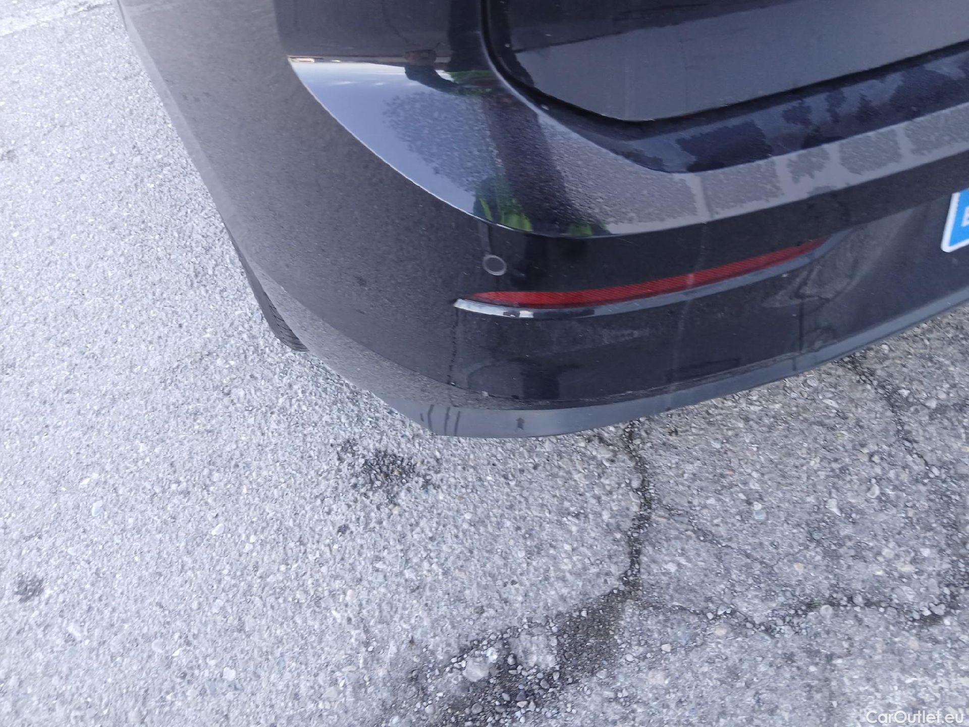  Volkswagen  Golf  VOLKSWAGEN / 2020 / 5P / berlina con portón Life 2.0 TDI 85kW (115CV) DSG #8