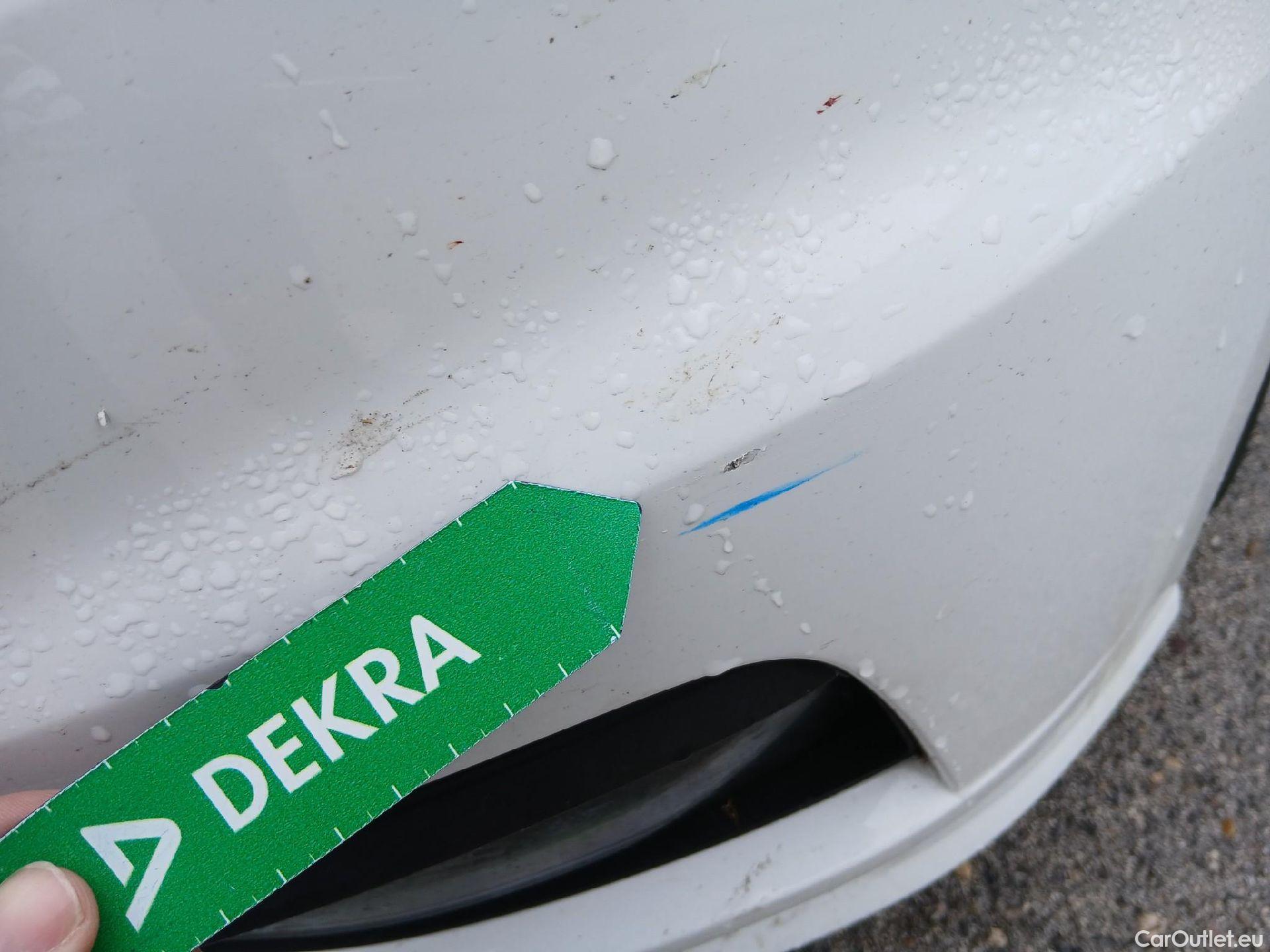  Volkswagen  Golf  VOLKSWAGEN / 2016 / 5P / berlina con portón Last Edition 1.5 TSI EVO 96kW (130CV) #5