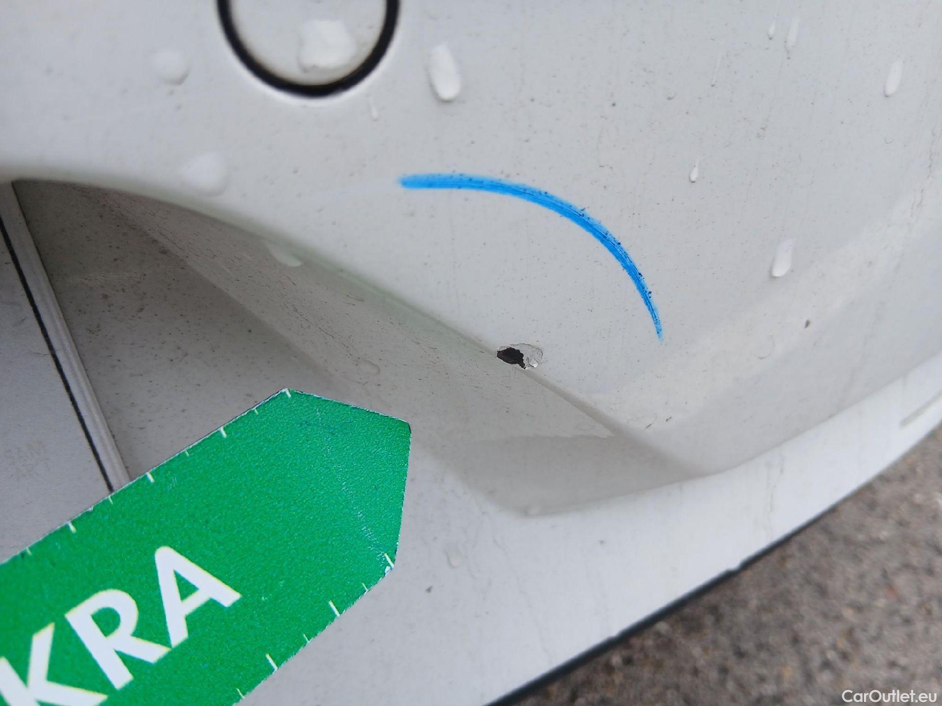  Volkswagen  Golf  VOLKSWAGEN / 2016 / 5P / berlina con portón Last Edition 1.5 TSI EVO 96kW (130CV) #13