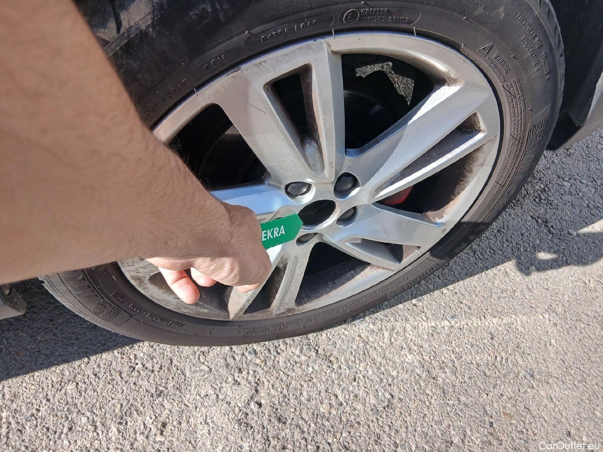  Seat  Arona SEAT  / 2017 / 5P / todoterreno 1.0 TSI 85kW (115CV) DSG FR Go Eco #32