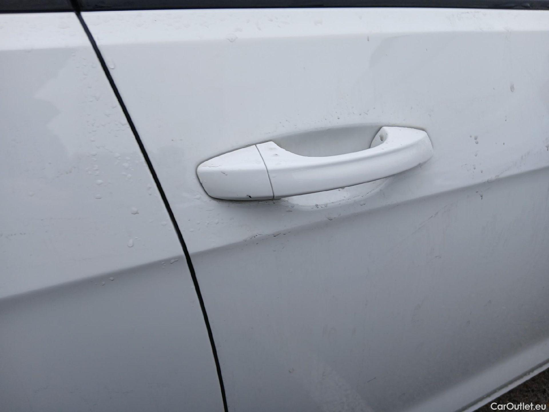  Volkswagen  Golf  VOLKSWAGEN / 2016 / 5P / berlina con portón Last Edition 1.5 TSI EVO 96kW (130CV) #18